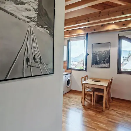 Apartment Auet 3 Dachgeschosswohnung In Vall De Boi By Interhome Pla de l'Ermita