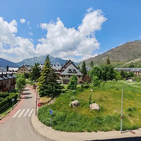 Auet 3 Dachgeschosswohnung In Vall De Boi By Interhome Apartament Pla de l'Ermita
