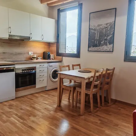 Auet 3 Dachgeschosswohnung In Vall De Boi By Interhome Apartament *