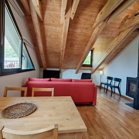 Auet 3 Dachgeschosswohnung In Vall De Boi By Interhome Pla de l'Ermita